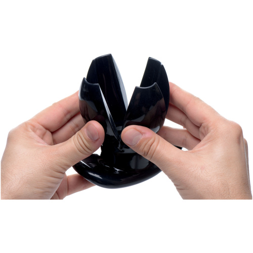 Claw Expanding Anal Dilator