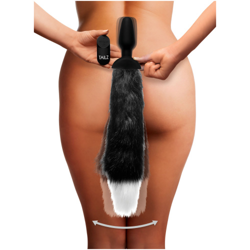 Waggerz Moving and Vibrating Fox Tail Anal Plug