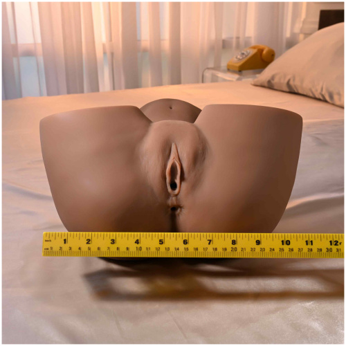 Squirt for Me XL Skyler Nicole Movie and Realistic Squirting Stroker - Dark