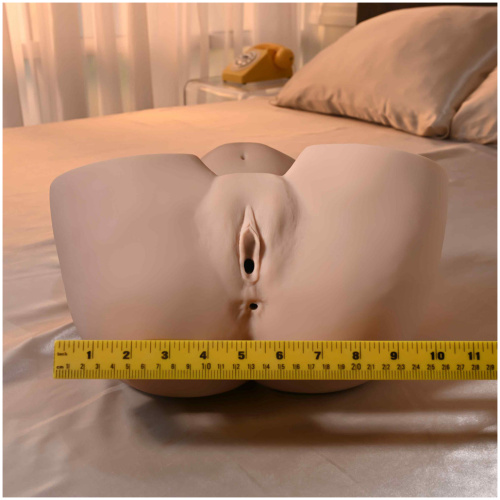 Squirt for Me XL Riley Reid Movie and Realistic Squirting Stroker - Light